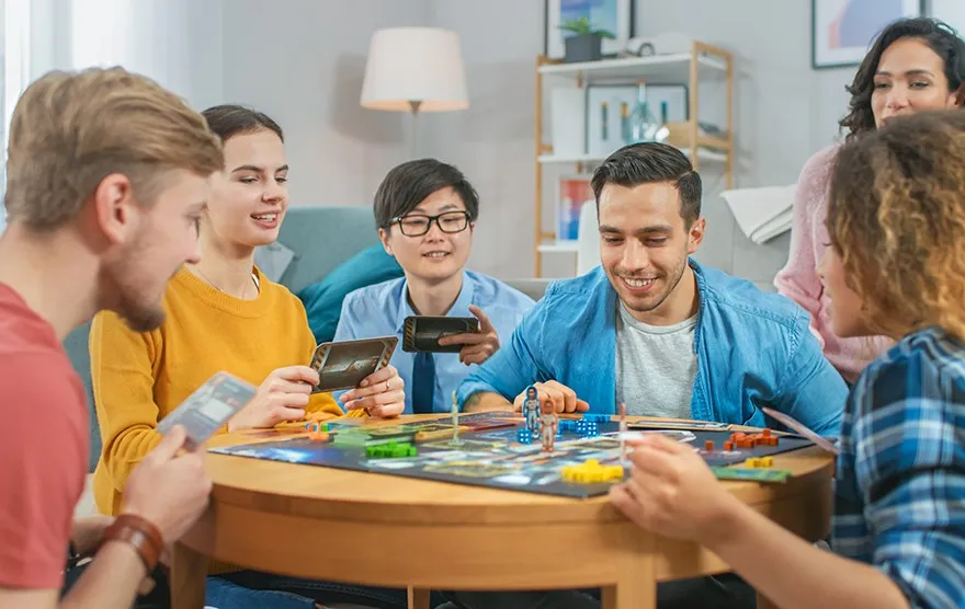 familia-reunida-jogando